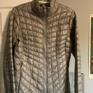 Women’s M Silver Northface Thermoball Jacket